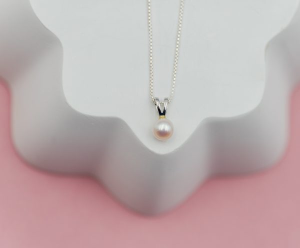 Sterling Silver Girl’s Freshwater Pearl Necklace-White