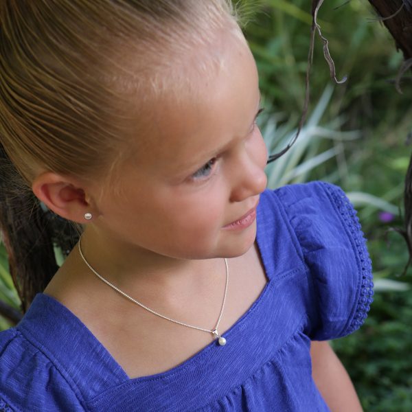 Sterling Silver Girl’s Freshwater Pearl Necklace-White