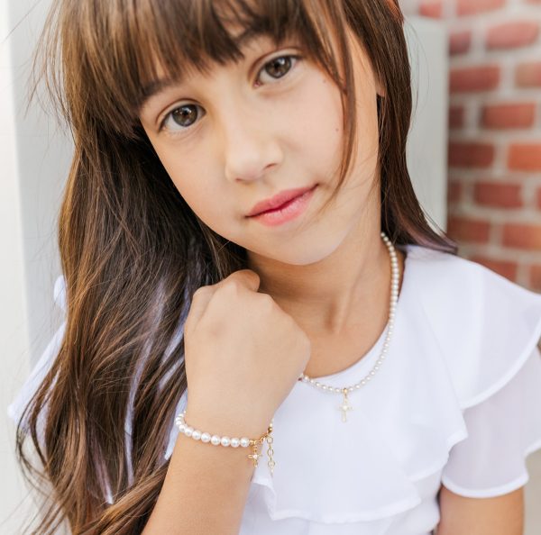 Children’s Simulated Pearl Bracelet with Infinity Faith Cross