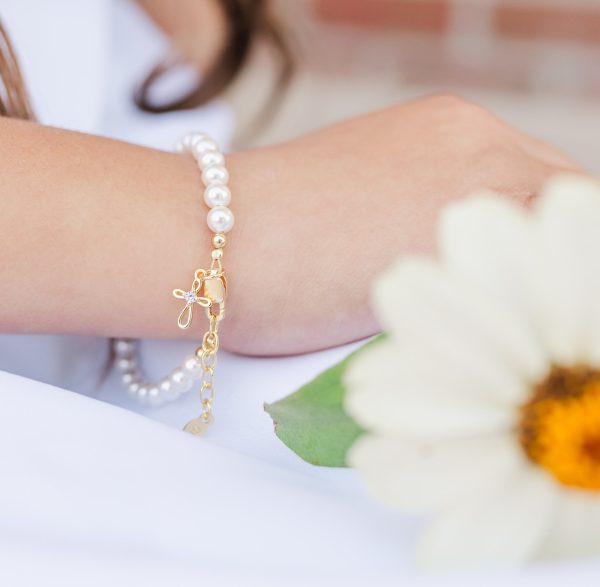 Children’s Simulated Pearl Bracelet with Infinity Faith Cross